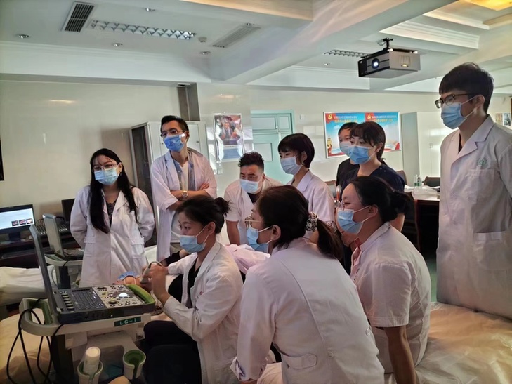 1xbet体育康泰医学：公司多款产品适用于社区基层医疗机构其中大型健康一体机、彩超、血氧仪、血压计、睡眠呼吸监测仪等产品支持基础公卫健康档案体检筛查服务