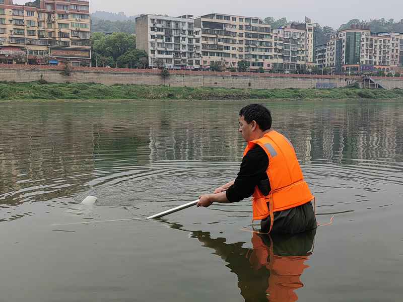 遵义水文：开展水生态监测 做好赤水河“体检”1xbet体育(图1)